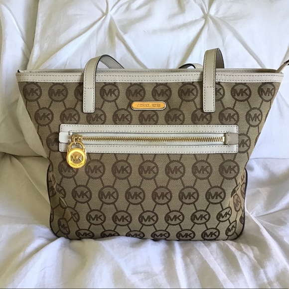 Michael Kors Handbags - Michael Kors Small Tote- Kempton Style